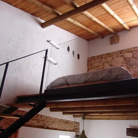 H83 - Typical Rustic House Φάρο