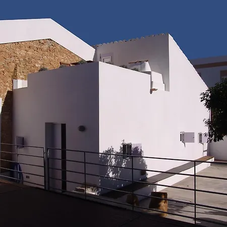 H83 - Typical Rustic House Σπίτι διακοπών